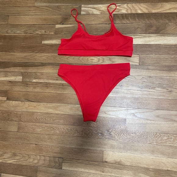 Matte collection red bikini 👙 - Picture 3 of 4
